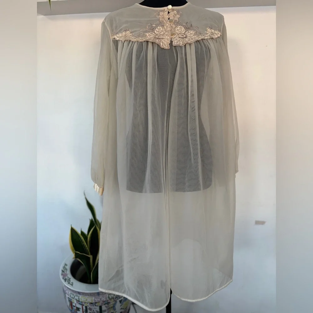 Vintage Gilead Peignoir embroidered coquette Satin Sheer Boudoir Robe Size Large - Picture 1 of 6